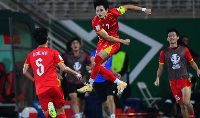 世俱杯-传射建功+染红，越南U23前锋阮庭北助球队夺得U23亚洲杯季军