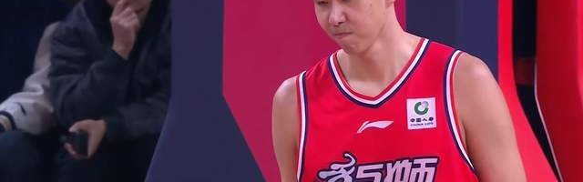 世俱杯赛程-篮板第1！盖帽第1！杜锋弃徒强势逆袭，堪称励志哥，获郭士强认可