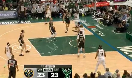 世俱杯下注网站-哈达威个人5投0中后直冲篮筐双手暴扣得手，次节取得首分