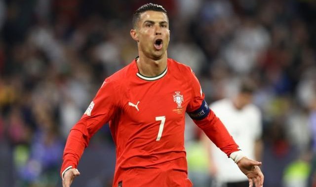 世俱杯官网-C罗超越梅西！成为世预赛历史射手榜第二，距离第一还差2球！